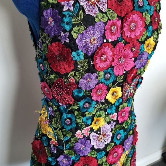 Floral and butterfly Linsey embroidery dress -  NWT - Picture 3 of 5